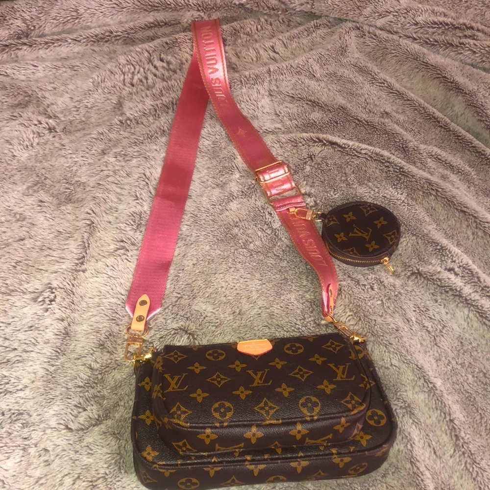 Inspired Pochette